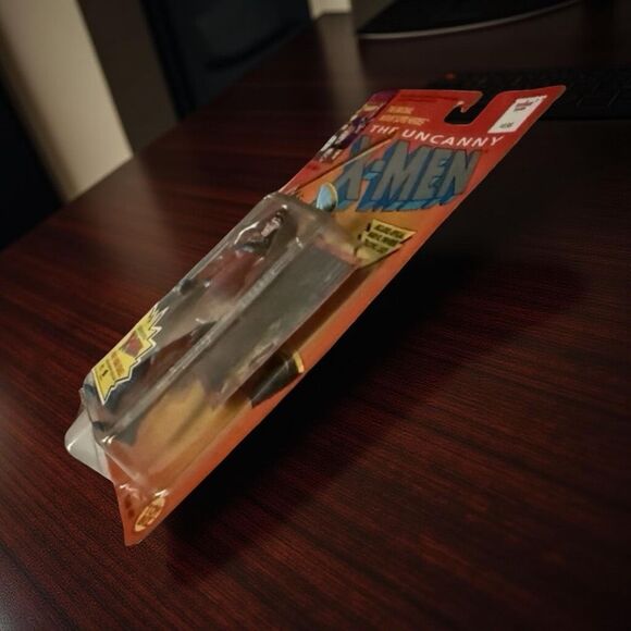 Vintage 1992 ToyBiz Uncanny X-Men Gambit Kick Foot Action Figure Sealed C1 - Picture 7 of 8